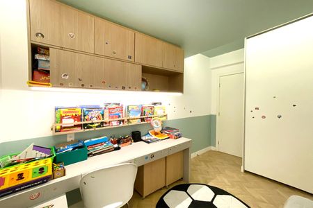 Apartamento à venda com 168m², 4 quartos e 3 vagasQuarto 3