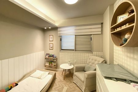 Apartamento à venda com 168m², 4 quartos e 3 vagasQuarto 2