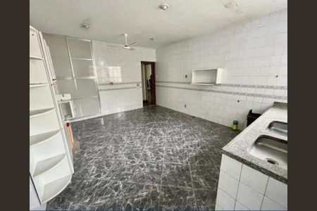Casa à venda com 4 quartos, 450m² em Rocha Miranda, Rio de Janeiro