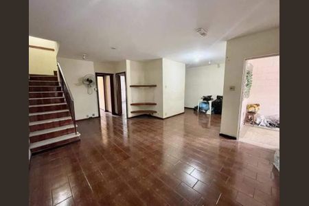 Casa à venda com 4 quartos, 450m² em Rocha Miranda, Rio de Janeiro