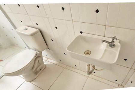 Apartamento à venda com 75m², 2 quartos e sem vagaBanheiro