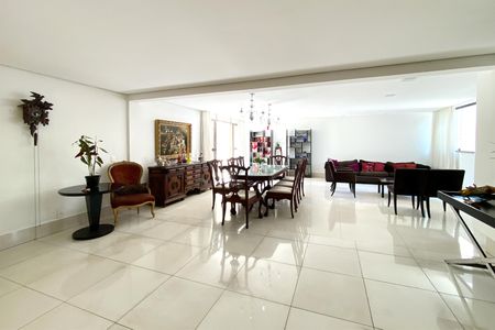 Apartamento à venda com 383m², 4 quartos e 4 vagasSala