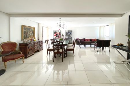 Apartamento à venda com 383m², 4 quartos e 4 vagasSala