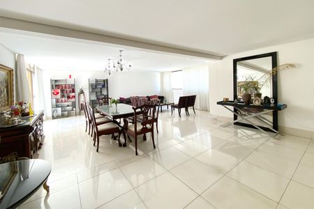 Apartamento à venda com 383m², 4 quartos e 4 vagasSala