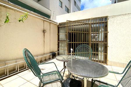 Apartamento à venda com 383m², 4 quartos e 4 vagasVaranda da Sala