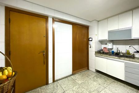 Apartamento à venda com 383m², 4 quartos e 4 vagasCozinha