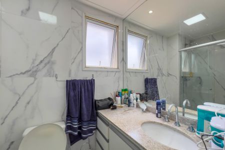 Apartamento à venda com 85m², 3 quartos e 2 vagasBanheiro do quarto 1