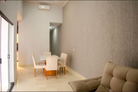 Casa para alugar com 3 quartos, 160m² em Vila Pedroso, Goiânia