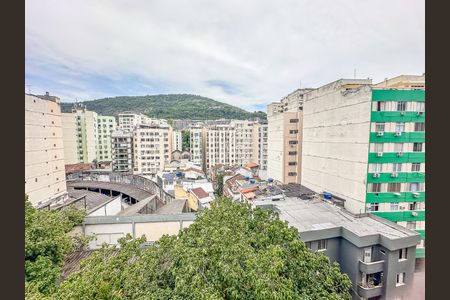 Apartamento à venda com 80m², 2 quartos e 1 vaga Apartamento à venda com 80m², 2 quartos e 1 vagaVista do Quarto 2