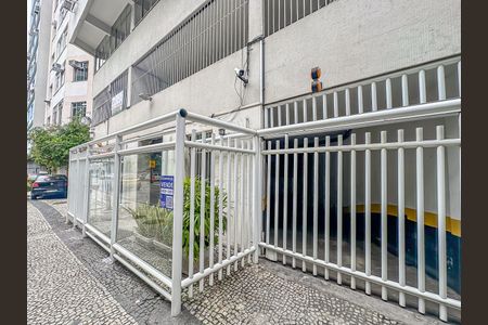 Apartamento à venda com 80m², 2 quartos e 1 vaga Apartamento à venda com 80m², 2 quartos e 1 vagaFachada