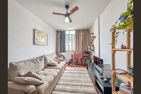 Apartamento à venda com 80m², 2 quartos e 1 vaga Apartamento à venda com 80m², 2 quartos e 1 vagaSala