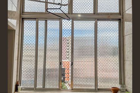 Apartamento à venda com 80m², 2 quartos e 1 vaga Apartamento à venda com 80m², 2 quartos e 1 vagaVista da Área de Serviço