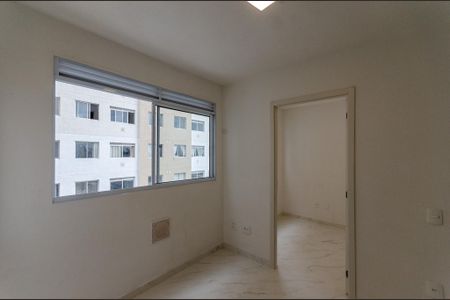 Apartamento para alugar com 33m², 2 quartos e sem vaga Apartamento para alugar com 33m², 2 quartos e sem vagaSala