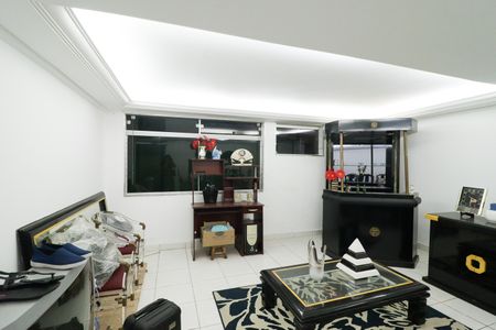 Casa à venda com 135m², 3 quartos e 2 vagasSala