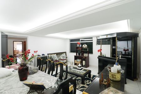 Casa à venda com 135m², 3 quartos e 2 vagasSala