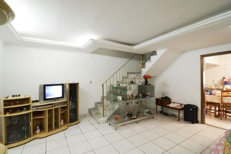 Sala de casa para alugar com 4 quartos, 120m² em Lauzane Paulista, São Paulo