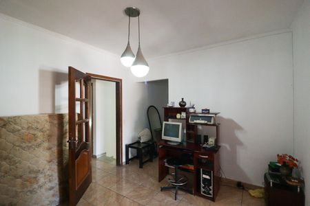 Casa à venda com 135m², 3 quartos e 2 vagasSuíte