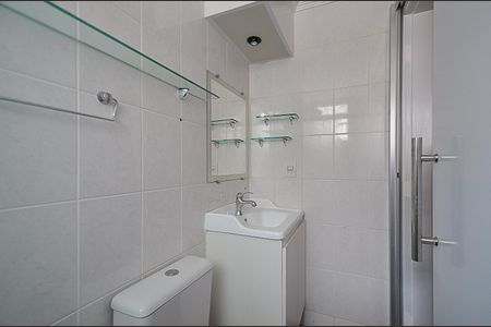 Apartamento à venda com 70m², 3 quartos e 1 vaga Apartamento à venda com 70m², 3 quartos e 1 vagaBanheiro Suíte