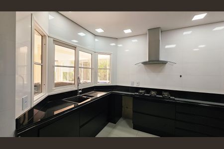 Casa de condomínio à venda com 641m², 3 quartos e 6 vagasCozinha