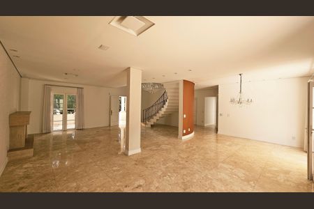 Casa de condomínio à venda com 641m², 3 quartos e 6 vagasSala