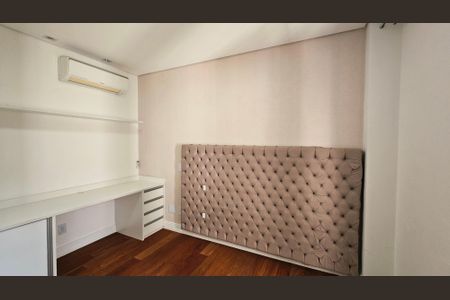 Casa de condomínio à venda com 641m², 3 quartos e 6 vagasSuíte 1