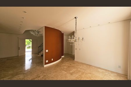 Casa de condomínio à venda com 641m², 3 quartos e 6 vagasSala