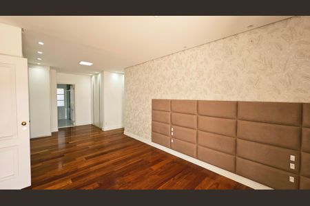 Casa de condomínio à venda com 641m², 3 quartos e 6 vagasSuíte 3