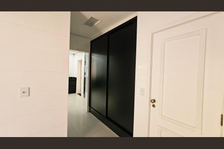 Casa de condomínio à venda com 641m², 3 quartos e 6 vagasQuarto de Serviço