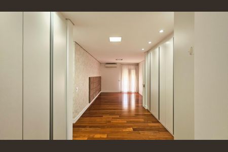 Casa de condomínio à venda com 641m², 3 quartos e 6 vagasSuíte 3