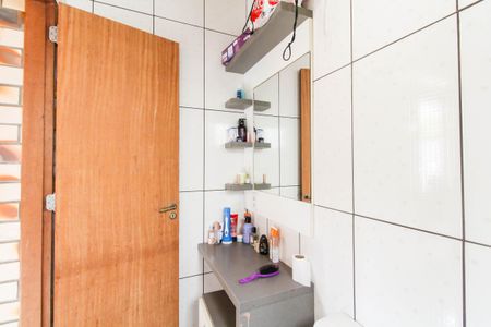 Casa à venda com 80m², 3 quartos e 2 vagasBanheiro da Suíte