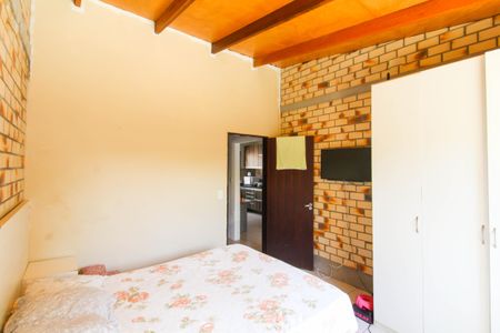 Casa à venda com 80m², 3 quartos e 2 vagasSuíte