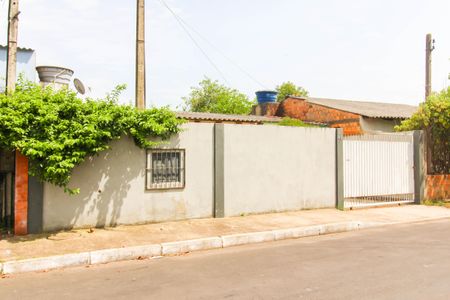 Casa à venda com 80m², 3 quartos e 2 vagasFachada