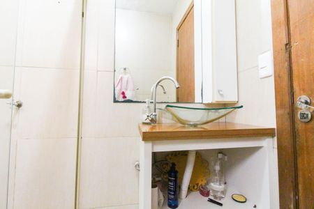 Casa à venda com 80m², 3 quartos e 2 vagasBanheiro