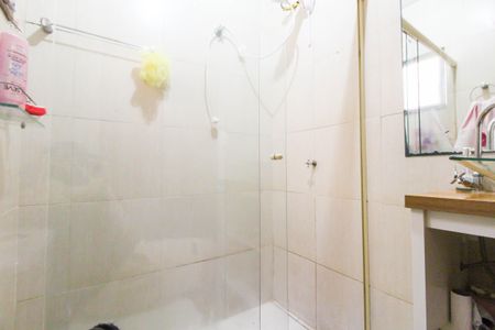 Casa à venda com 80m², 3 quartos e 2 vagasBanheiro