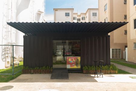 Apartamento para alugar com 45m², 2 quartos e 1 vagaÁrea comum - Mini Mercado