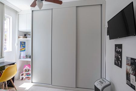 Apartamento à venda com 90m², 3 quartos e 3 vagasQuarto 2