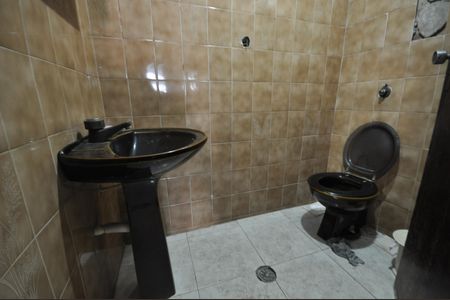 Casa para alugar com 300m², 2 quartos e 4 vagasBanheiro Social