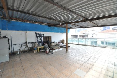 Casa para alugar com 300m², 2 quartos e 4 vagasTerraço