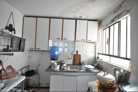 Casa para alugar com 300m², 2 quartos e 4 vagasCozinha