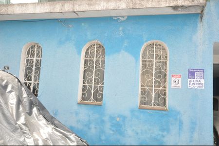 Casa para alugar com 300m², 2 quartos e 4 vagasFachada