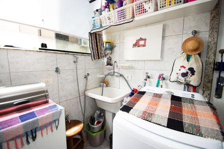 Apartamento à venda com 151m², 3 quartos e 2 vagas Apartamento à venda com 151m², 3 quartos e 2 vagaslavanderia