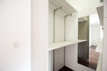 Apartamento para alugar com 157m², 2 quartos e 1 vagacloset Suite 2