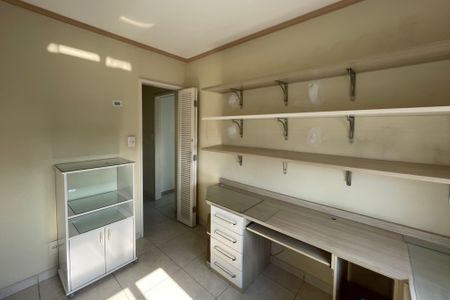 Apartamento à venda com 283m², 2 quartos e 3 vagas Apartamento à venda com 283m², 2 quartos e 3 vagasQuarto 1