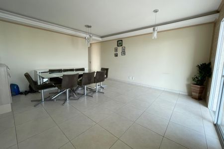 Apartamento à venda com 283m², 2 quartos e 3 vagas Apartamento à venda com 283m², 2 quartos e 3 vagasSala