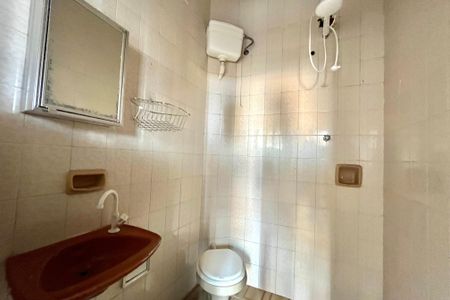 Casa à venda com 280m², 4 quartos e 3 vagas Casa à venda com 280m², 4 quartos e 3 vagasBanheiro de serviço