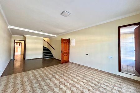 Casa à venda com 280m², 4 quartos e 3 vagas Casa à venda com 280m², 4 quartos e 3 vagasSala