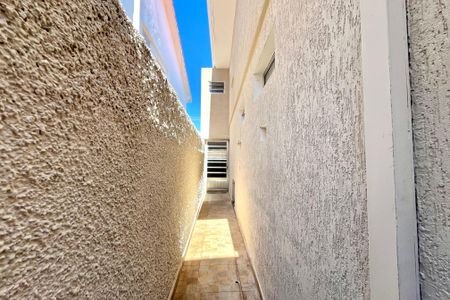 Casa à venda com 280m², 4 quartos e 3 vagas Casa à venda com 280m², 4 quartos e 3 vagasÁrea externa