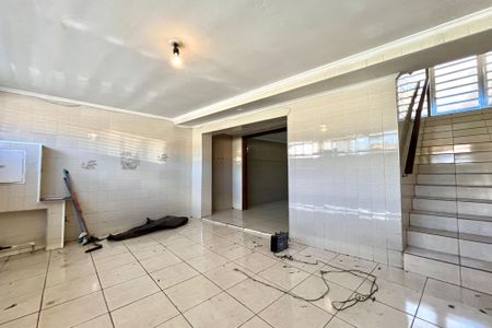 Casa à venda com 280m², 4 quartos e 3 vagas Casa à venda com 280m², 4 quartos e 3 vagasGaragem