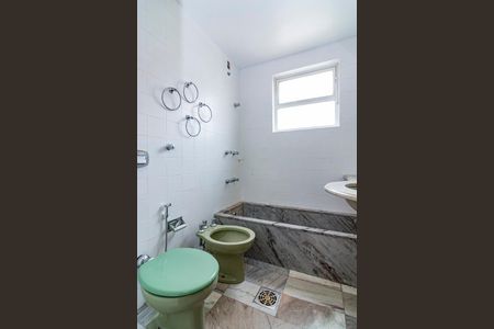 Apartamento para alugar com 100m², 3 quartos e 2 vagasBanheiro Social