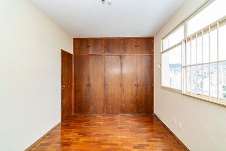 Apartamento para alugar com 100m², 3 quartos e 2 vagasSuíte